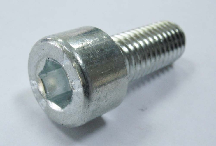 купить Винт M8x20 DIN 912-88P