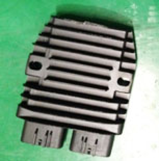 купить Регулятор напряжения 12В